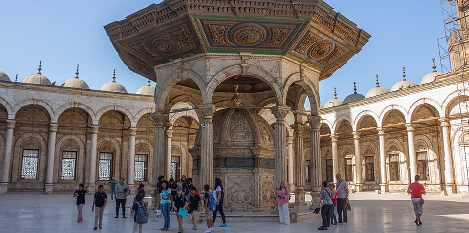Şarm El Şeyh: Rehberli ve Öğle Yemekli Otobüsle Kahire Günlük Turu
